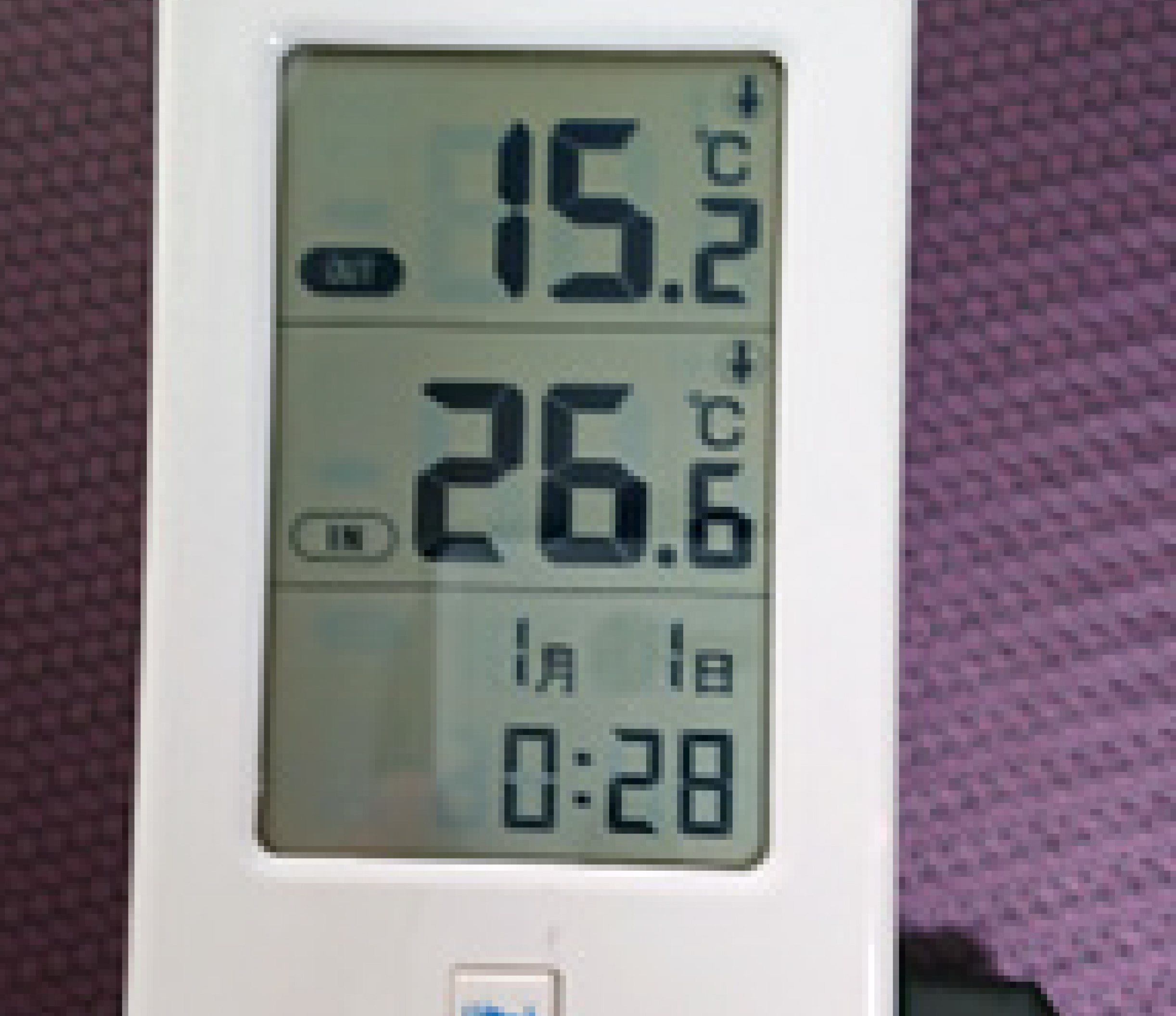 室温、湿度を計測中
